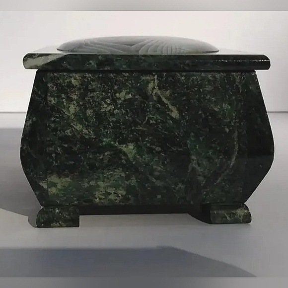 Green marble polished agate trinket box lid footed stash jewelry dresser stone - Picture 5 of 11